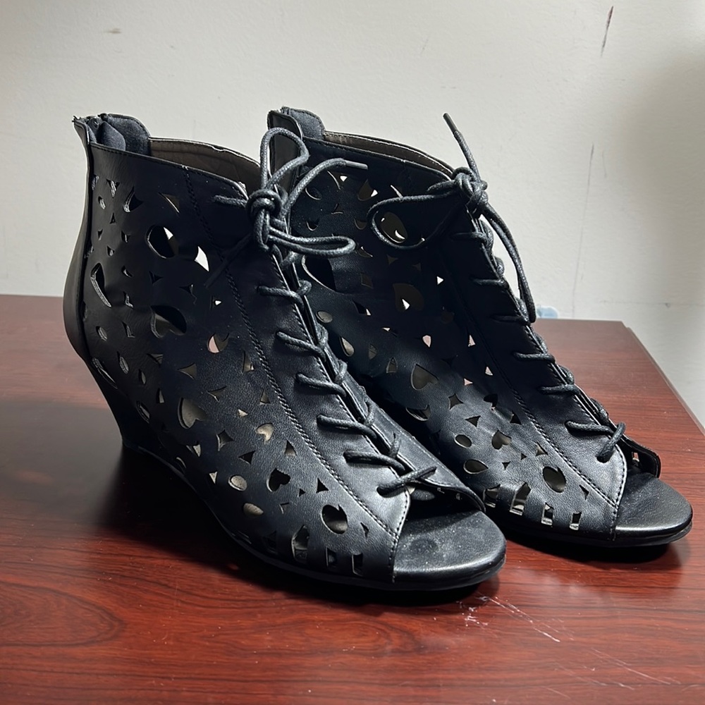 Black Cutout Wedges with Zippers and Laces Size 9